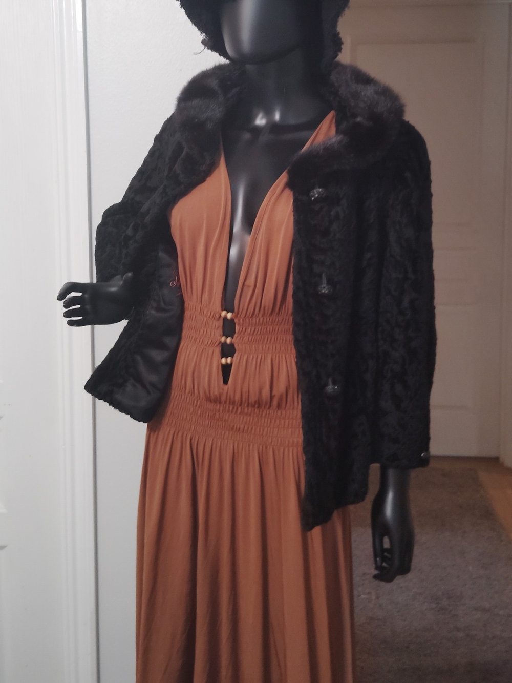 Vintage Gunter Jaeckel Black Women’s Blazer with Red Accent Detailing